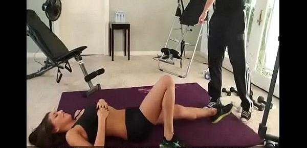  YouPorn - naughty brunette takes personal trainers cock while at gym